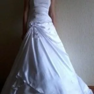 продам или сдам на прокат   свадебное платье