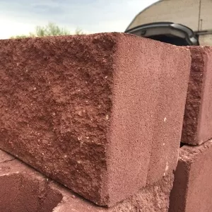 Блок цементно-песчаный декоративный цветной
