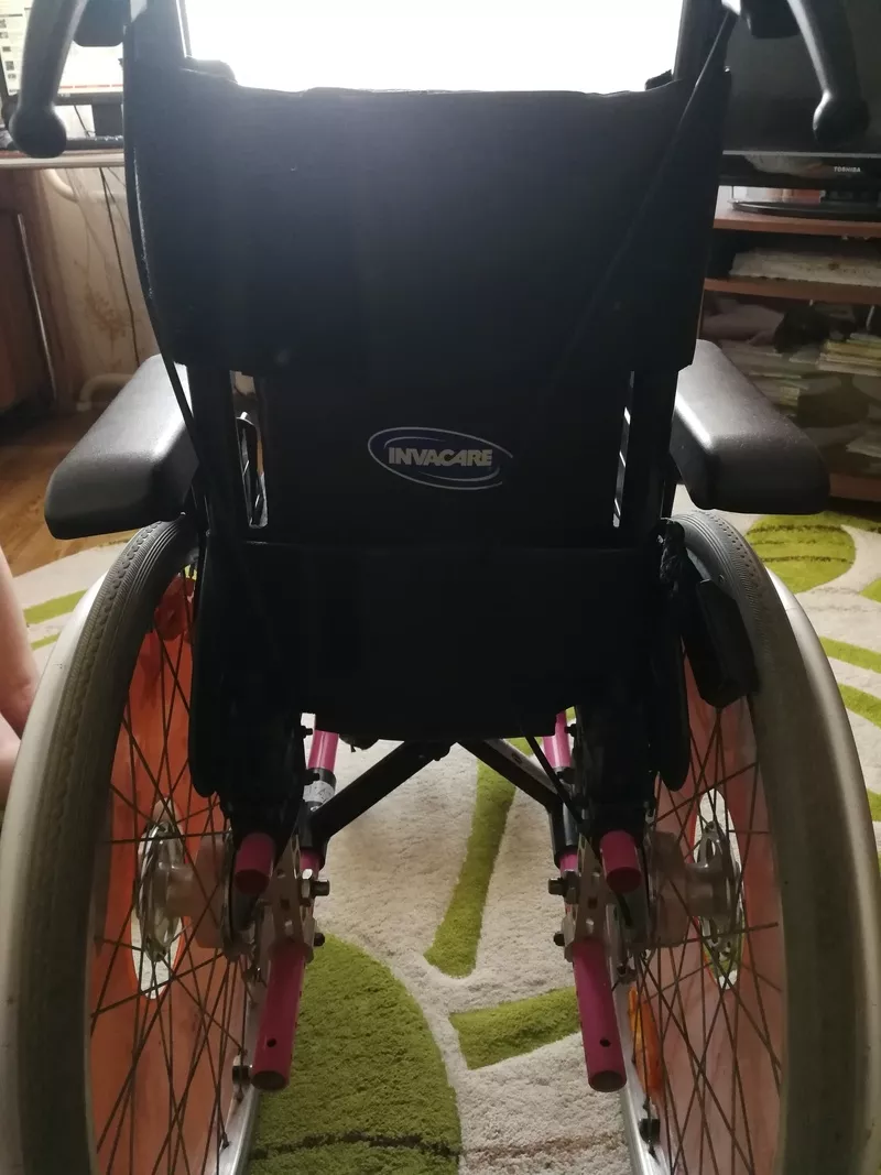 Инвалидная кресло-коляска 3